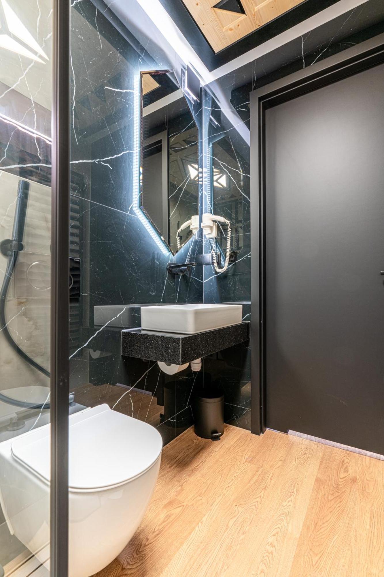 Zlota & - 500m Od Krupowek Aparthotel Zakopane
